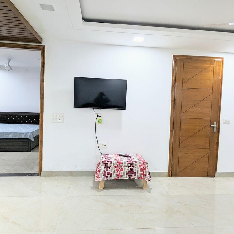 Room, vipul-world-floors 3 Bedroom 240 Sq.Yd. Builder Floor In Sector 48 Gurgaon 9159256