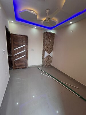 Room in 2 BHK Builder Floor at Dwarka Mor – for Sale