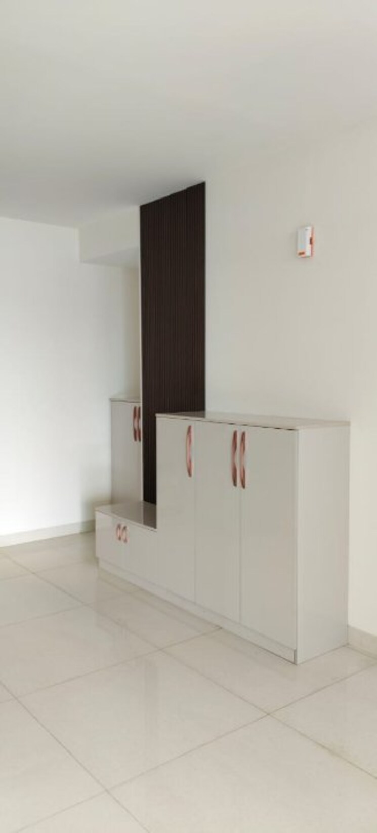 Room, prestige-waterford 3.5 Bedroom 2250 Sq.Ft. Apartment In Whitefield Bangalore 9159239