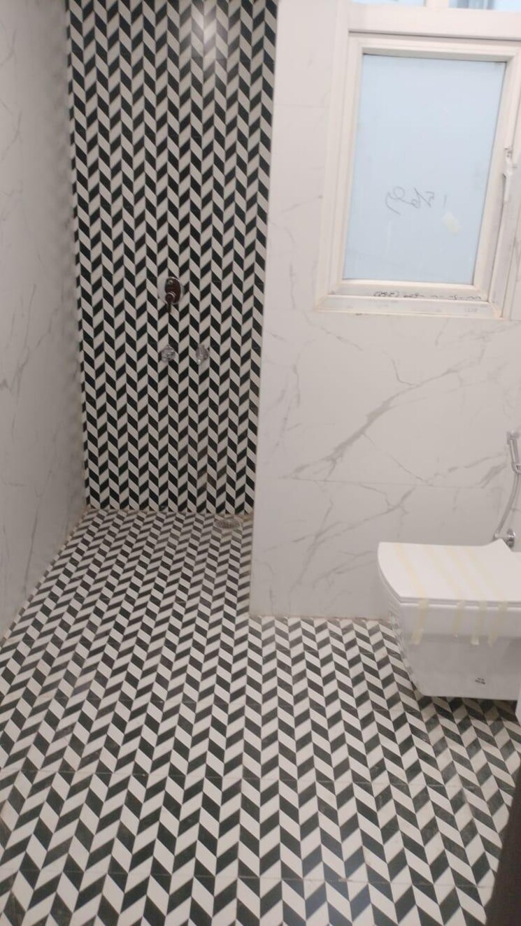 Bathroom, sainik-plaza 3 Bedroom 2250 Sq.Ft. Builder Floor In Sector 49 Faridabad 9159255