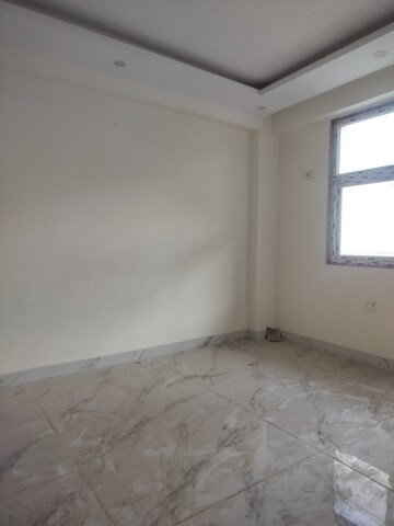 Room in 3 BHK Builder Floor at Ultima 107, Sector 104 – for Sale