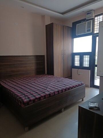 Bedroom in 1 BHK Builder Floor at Suncity – for Rent