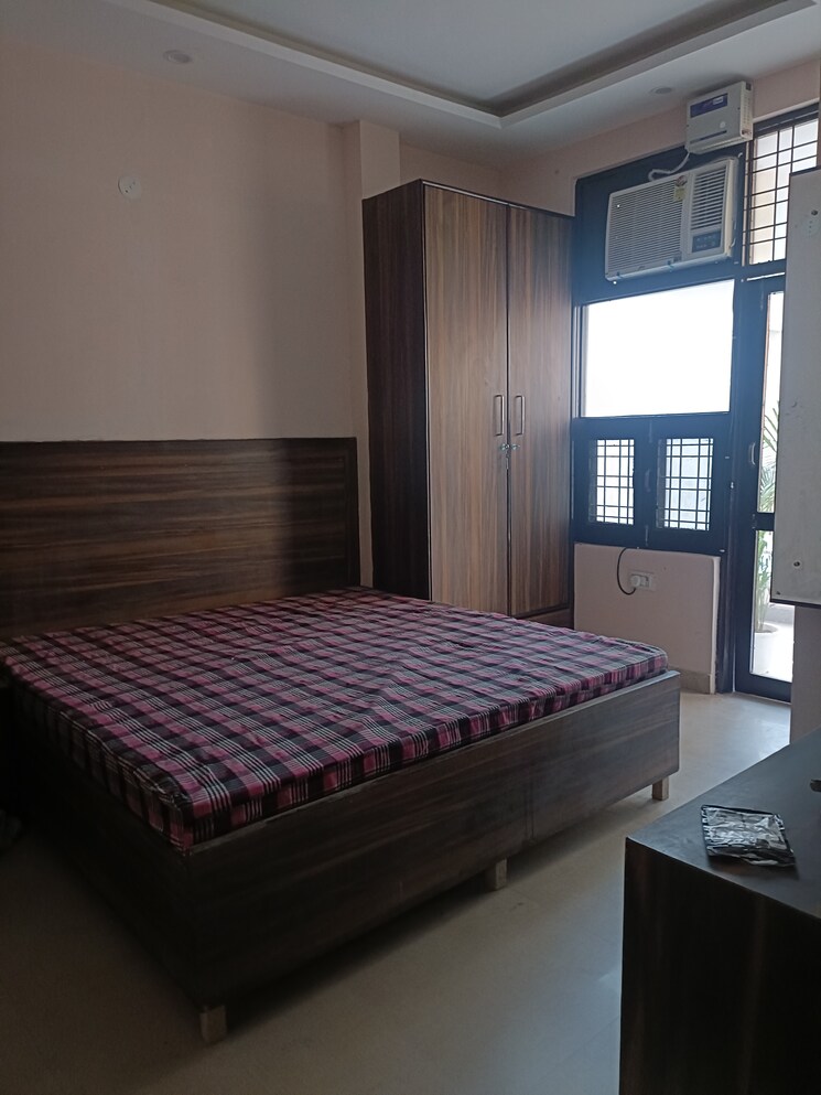 Bedroom, suncity 1 Bedroom 585 Sq.Ft. Builder Floor In Suncity Gurgaon 9159294