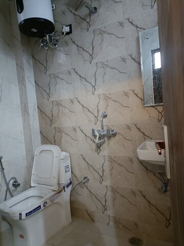 Bathroom in 1 BHK Builder Floor at Suncity – for Rent