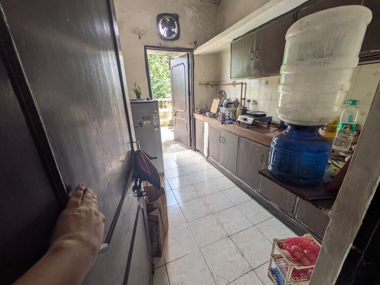 Kitchen, ip extension 1.5 Bedroom 900 Sq.Ft. Apartment In Ip Extension Delhi 9159312