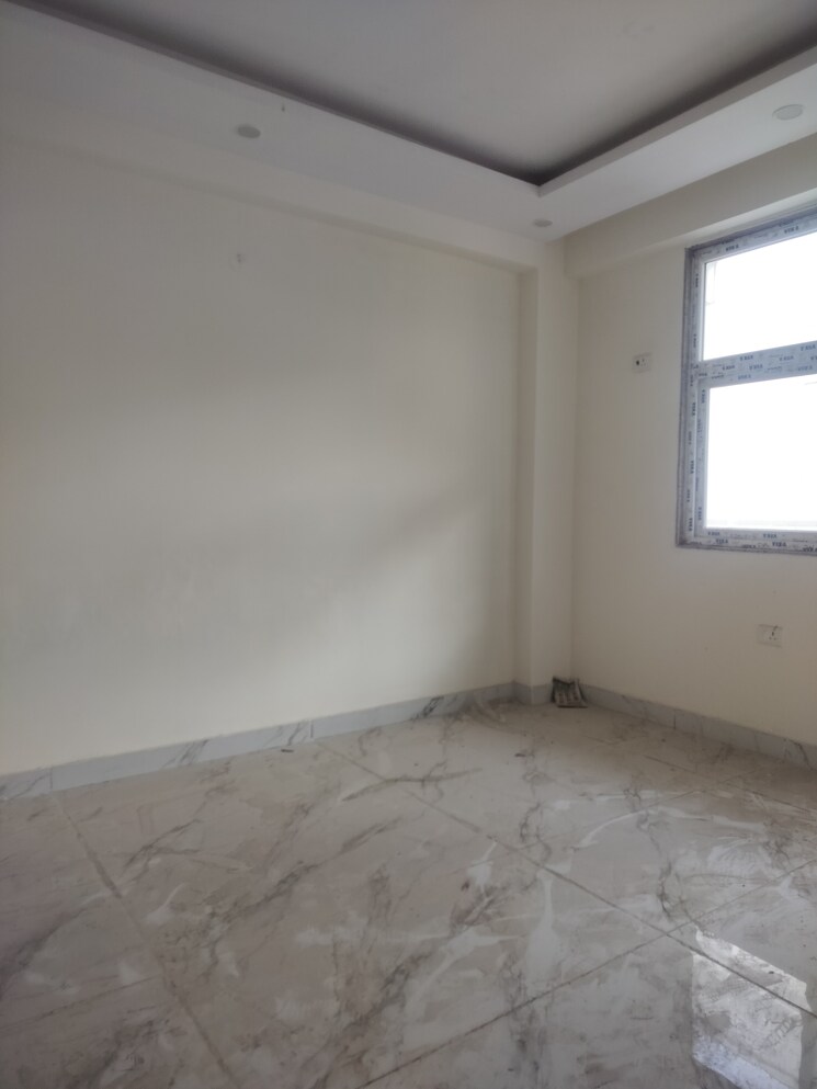 Room, ultima-107 3 Bedroom 1400 Sq.Ft. Builder Floor In Sector 104 Noida 9159322