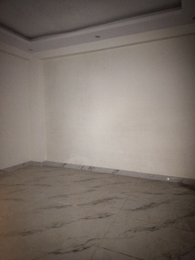 Room, ultima-107 3 Bedroom 1400 Sq.Ft. Builder Floor In Sector 104 Noida 9159322