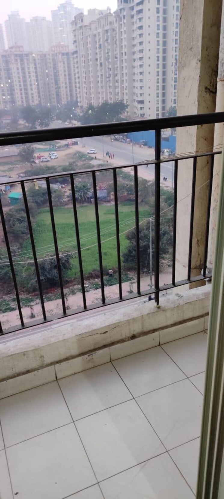 Balcony, aditya-celebrity-homes 1 Bedroom 550 Sq.Ft. Apartment In Sector 76 Noida 9159341