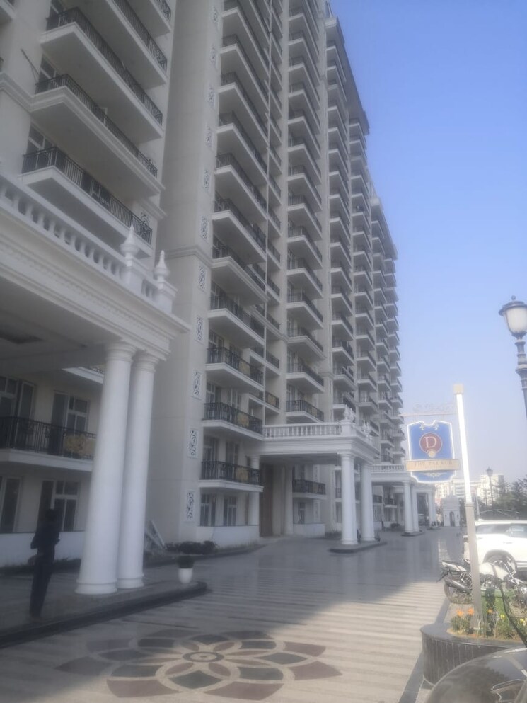 Exterior View, omaxe-the-palace 3 Bedroom 1550 Sq.Ft. Apartment In Gomti Nagar Lucknow 9159369