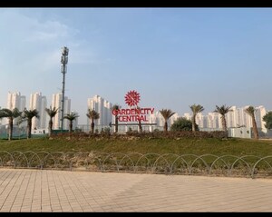  Co-working Space For Sale in DLF Central 84, Sector 84