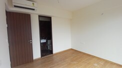 1 BHK + Extra Room Apartment For Sale in Indiabulls One Indiabulls