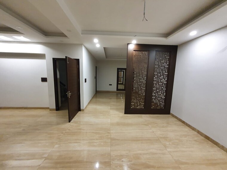 Room, boutique-residential-apartments-a-17-a 5 Bedroom 5000 Sq.Ft. Apartment In New Friends Colony Delhi 9159420