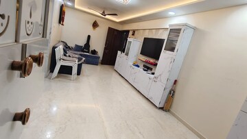 Team Area in 2 BHK Apartment at Andheri East – for Rent
