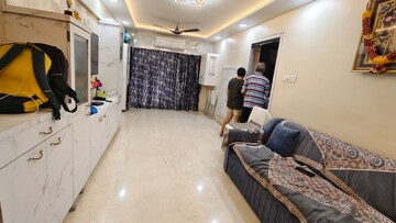 Living Room in 2 BHK Apartment at Andheri East – for Rent