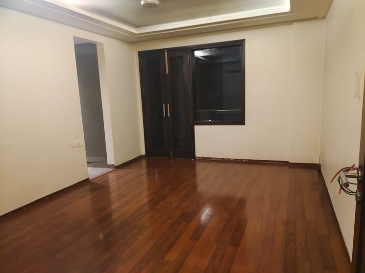 Room, defence colony 3 Bedroom 3000 Sq.Ft. Apartment In Defence Colony Delhi 9159433