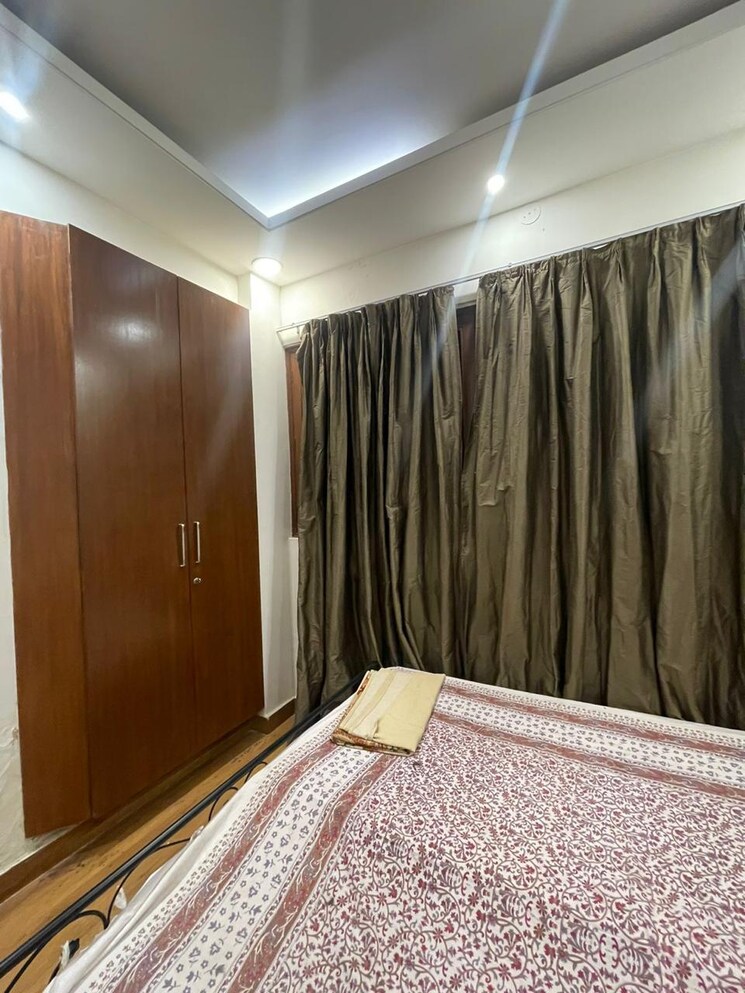 Bedroom, greater kailash i 2 Bedroom 308 Sq.Yd. Builder Floor In Greater Kailash I Delhi 9159471