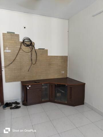 Furnished Amenities in 2 BHK Apartment at Rahul Atul Nagar CHS, Warje – for Rent