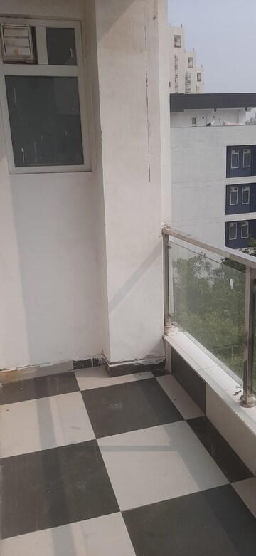 Kitchen in 3 BHK Builder Floor at Sector 30 – for Rent