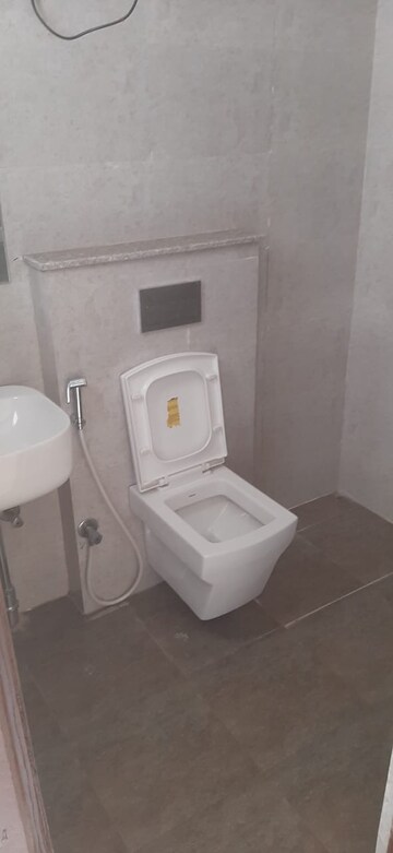 Bathroom in 3 BHK Builder Floor at Sector 30 – for Rent