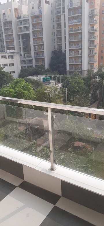 Balcony in 3 BHK Builder Floor at Sector 30 – for Rent