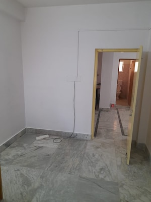 Room in 2 BHK Apartment at Kasba – for Rent