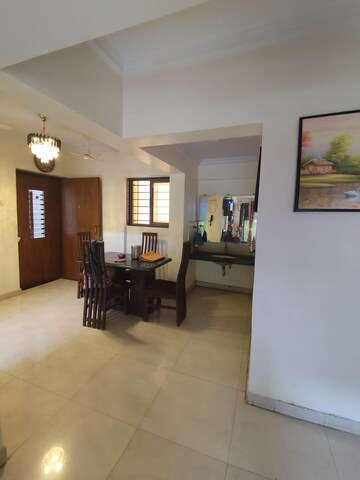Living Room in 2 BHK Apartment at Mulund West – for Rent