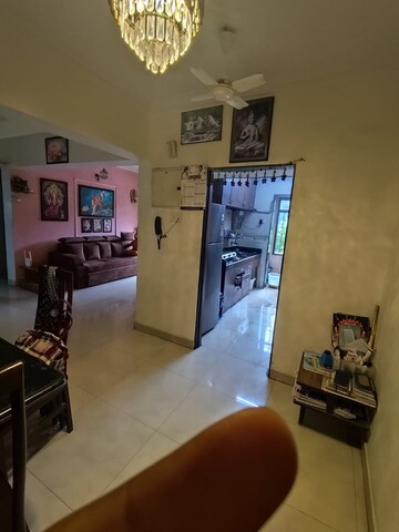 Team Area in 2 BHK Apartment at Mulund West – for Rent