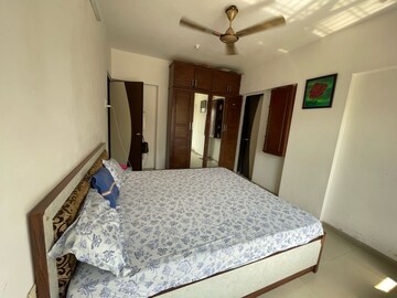 Bedroom in 2 BHK Apartment at Sankalp II, Malad East – for Rent