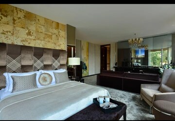 Bedroom in 4 BHK Apartment at Paras Quartier, Gwal Pahari – for Sale