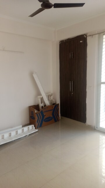 Staircase in 3 BHK Apartment at Amrapali Golf Homes, Sector 4 Greater Noida – for Rent