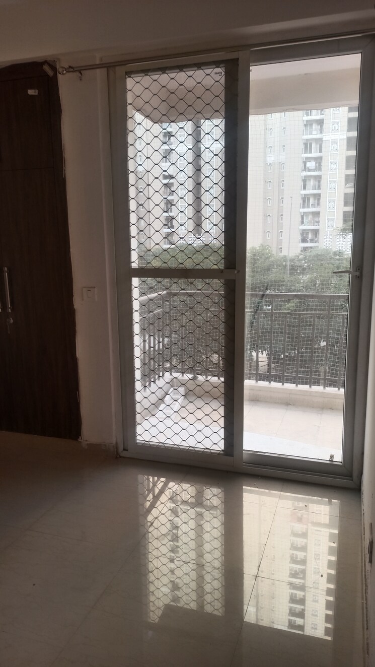 Room, amrapali-golf-homes 3 Bedroom 1425 Sq.Ft. Apartment In Sector 4 Greater Noida Greater Noida 9159603