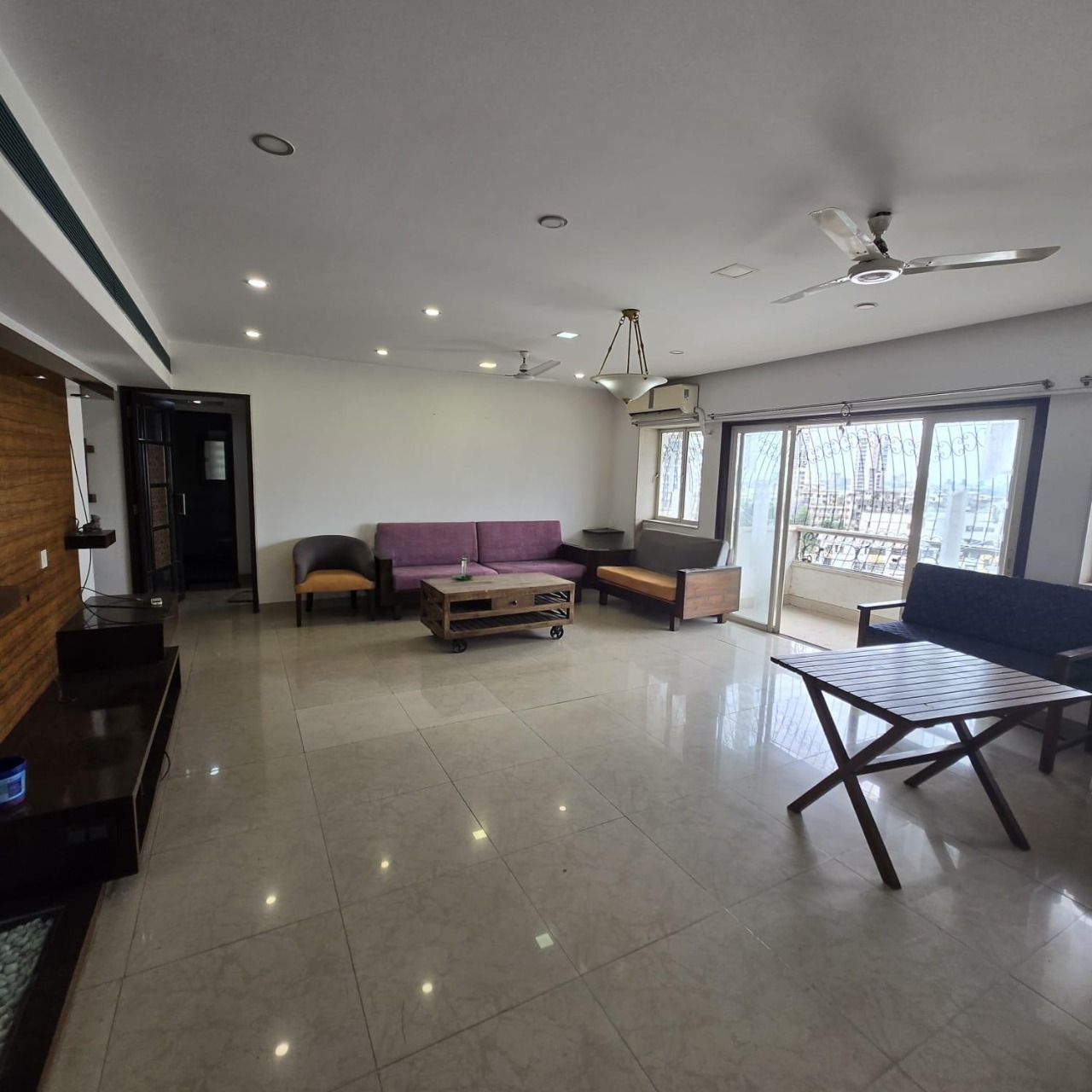 4 BHK + Servant Room 1670 Sq.Ft. Apartment in Prabhadevi CHS
