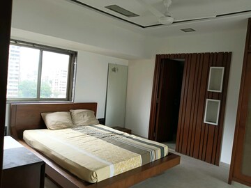 Bedroom in 4 BHK Apartment at Prabhadevi CHS, Prabhadevi – for Rent