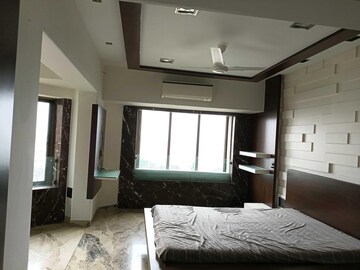 Bedroom in 4 BHK Apartment at Prabhadevi CHS, Prabhadevi – for Rent