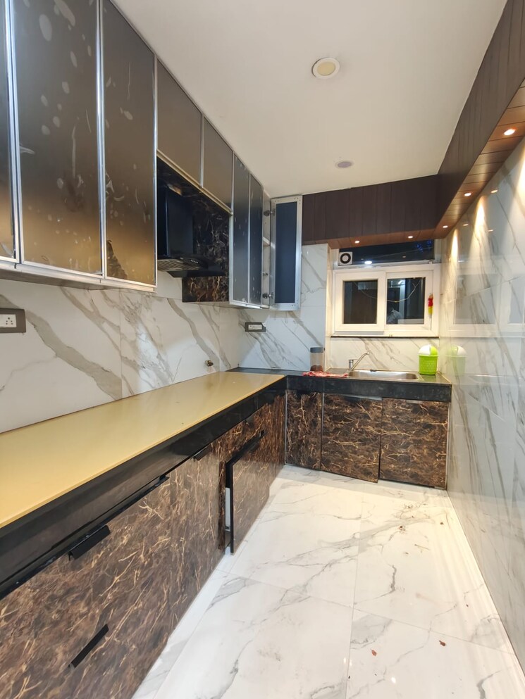 Kitchen, vasant kunj 3 Bedroom 1200 Sq.Ft. Apartment In Vasant Kunj Delhi 9159631