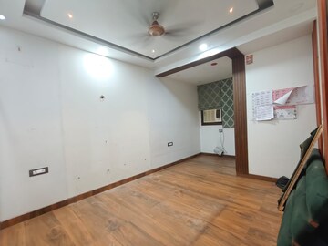 Room in 3 BHK Apartment at Vasant Kunj – for Rent