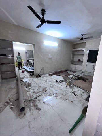 Room in 2 BHK Apartment at Vasant Kunj – for Rent