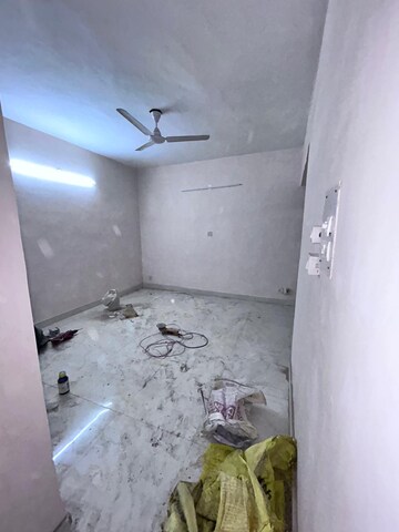 Room in 2 BHK Apartment at Vasant Kunj – for Rent
