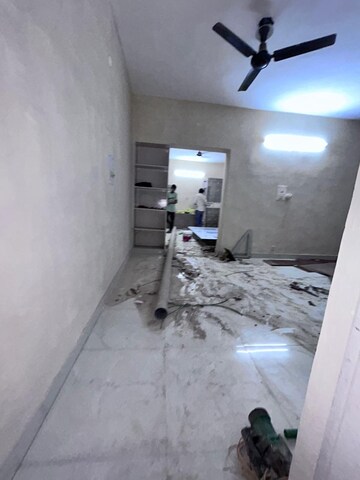 Room in 2 BHK Apartment at Vasant Kunj – for Rent