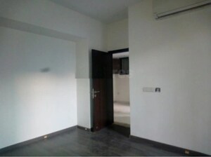 Room in 4 BHK Apartment at Tata Primanti-Executive Apartments, Sector 72 – for Sale