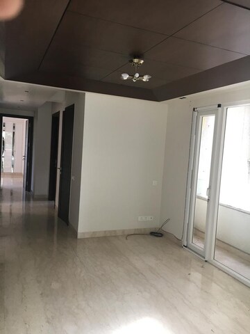 Room in 4 BHK Builder Floor at Hauz Khas – for Rent