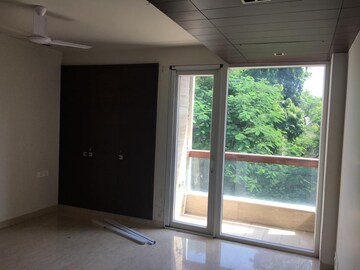 Room in 4 BHK Builder Floor at Hauz Khas – for Rent