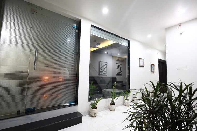  Parking, gomti nagar 6 Bedroom 3200 Sq.Ft. Independent House In Gomti Nagar Lucknow 9159654