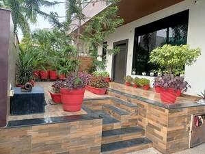 6 BHK Independent House – Garden View at Gomti Nagar - for Sale
