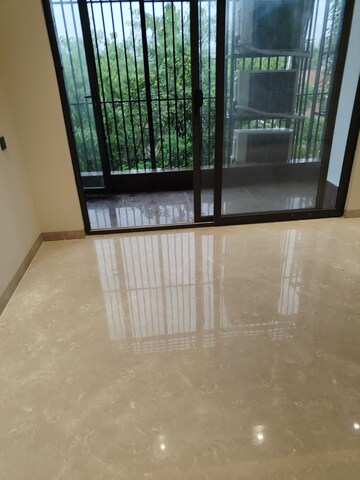 Room in 4 BHK Builder Floor at Kailash Colony – for Rent