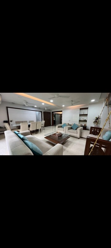 4 BHK Apartment For Rent in Arihant CHS Khar West, Khar West