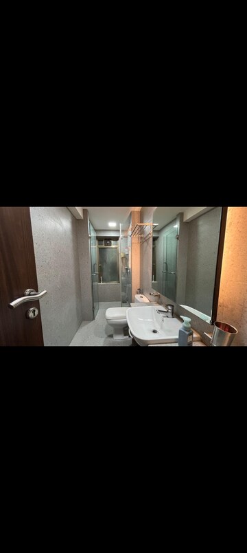 Bedroom in 4 BHK Apartment at Arihant CHS Khar West, Khar West – for Rent