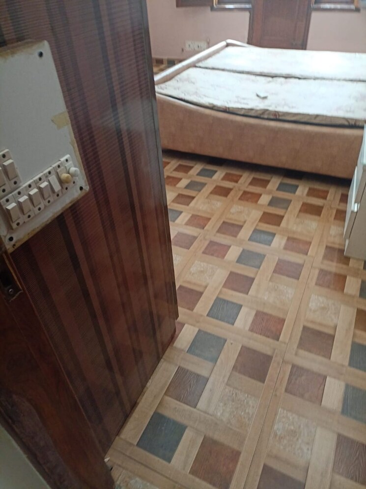 undefined, sector 15 2 Bedroom 1700 Sq.Ft. Builder Floor In Sector 15 Gurgaon 9159663