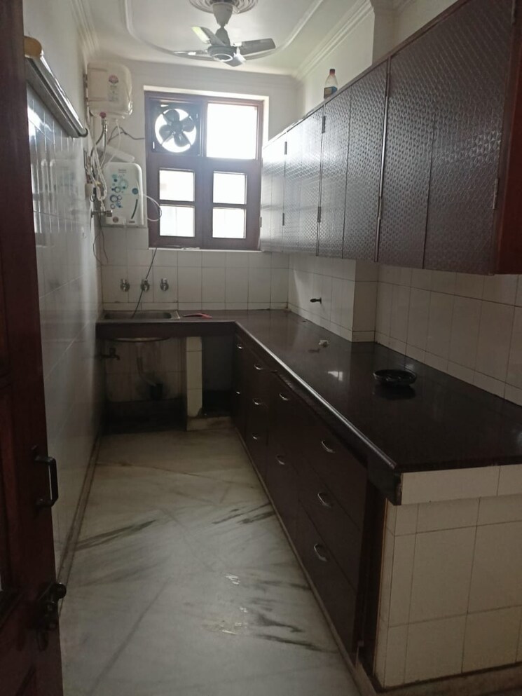 Kitchen, sector 15 2 Bedroom 1700 Sq.Ft. Builder Floor In Sector 15 Gurgaon 9159663