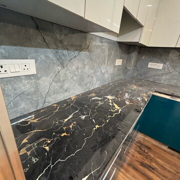 Kitchen in 2.5 BHK Builder Floor at Masjid Moth – for Sale